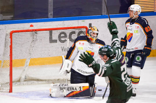 Djurgårdens målvakt Niklas Svedberg och Manuel Ågren