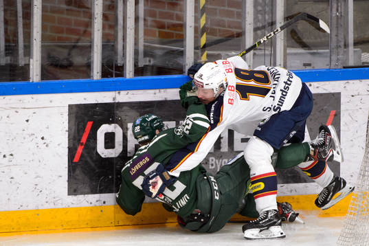 Färjestads Per Åslund och Djurgårdens Simon Johansson