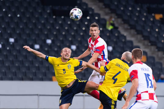 Ivan Perisic of Croatia scores 2-1