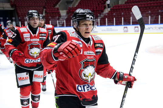Malmö Redhawks Jan-Mikael Järvinen jublar