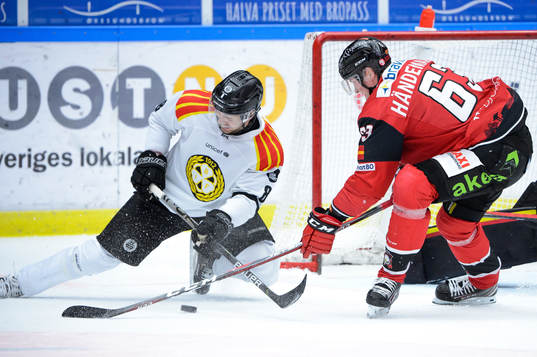 Brynäs John Nyberg och Malmö Redhawks Fredrik Händemark