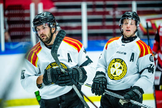 Brynäs Simon Bertilsson och Linus Ölund deppar