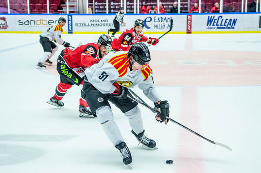 Brynäs Tomi Sallinen mot Malmö Redhawks Joe Veleno