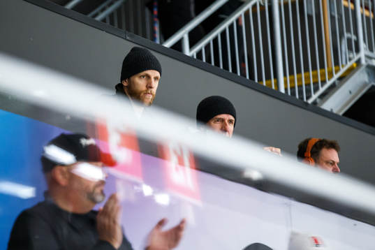 NHL-laget St. Louis Blues spelare Carl Gunnarsson på