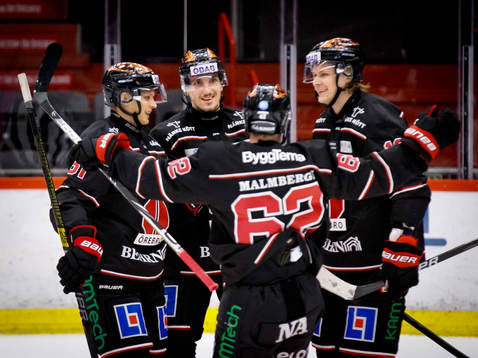 Örebros Rodrigo Abols gör 6-5 och jublar med Kristian