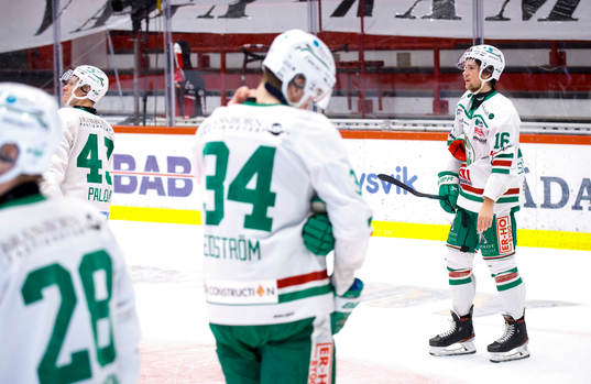 Rögles Olli Palola och Lucas Ekeståhl Jonsson deppar
