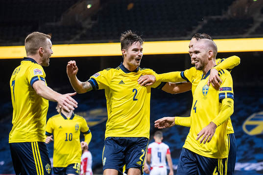 Sebastian Larsson, Mikael Lustig, Albin Ekdal and Marcus