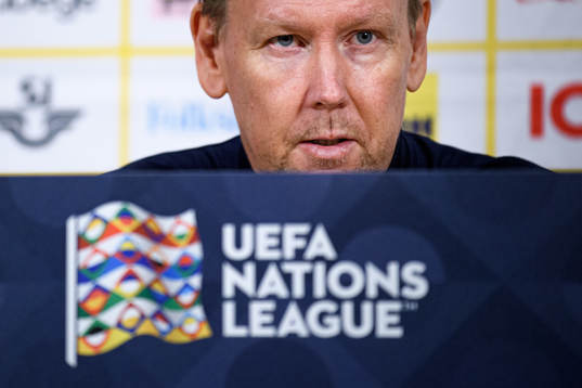 Head coach Peter Wettergren of Sweden