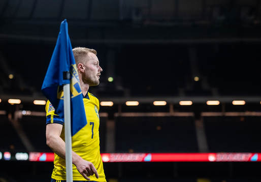 Sebastian Larsson of Sweden prepares to take a corner kick