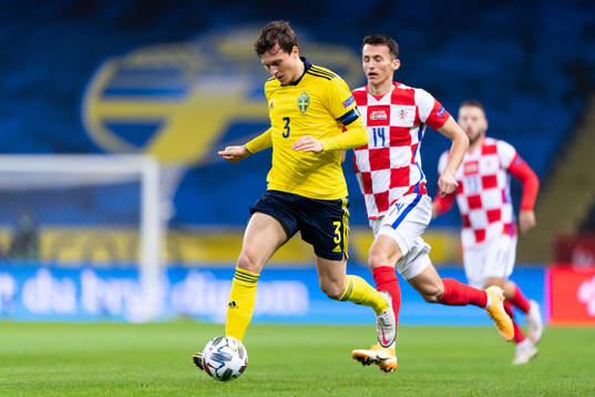 Victor Nilsson Lindelöf of Sweden and Ante Budimir of