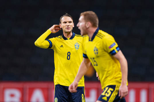 Albin Ekdal and Dejan Kulusevski of Sweden