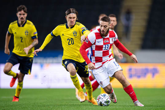 Kristoffer Olsson of Sweden and Nikola Vlasic of Croatia
