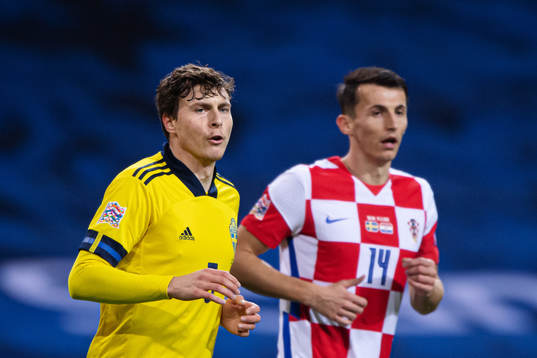 Victor Nilsson Lindelöf of Sweden and Ante Budimir of