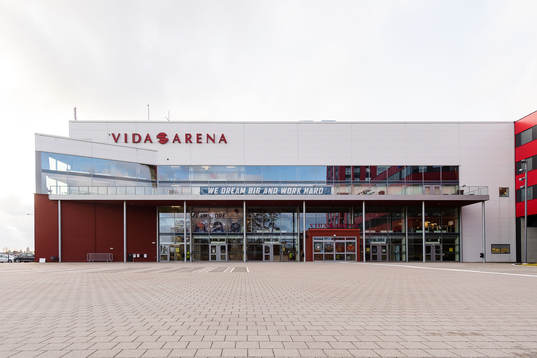 Exteriör vy av Vida arena före ishockeymatchen i SHL