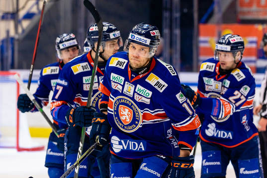 Växjös Ilari Melart jublar