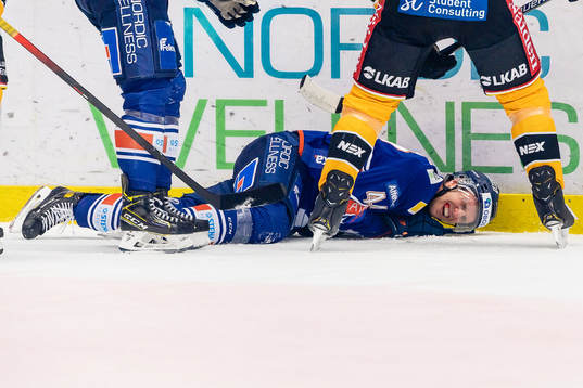 Växjös Peter Andersson har ont