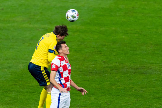 Victor Nilsson Lindelöf of Sweden and Ante Budimir of