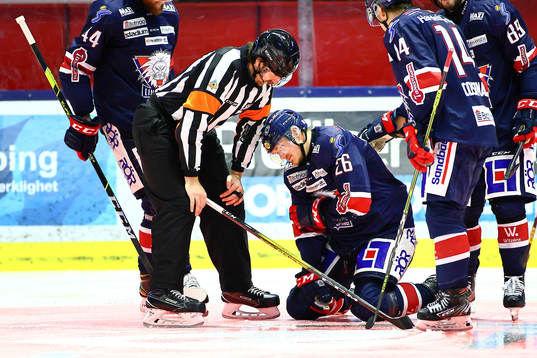 Linköpings Hampus Larsson kan inte stå upp