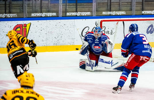 Oskarshamns målvakt Joe Cannata och Skellefteås Tyler