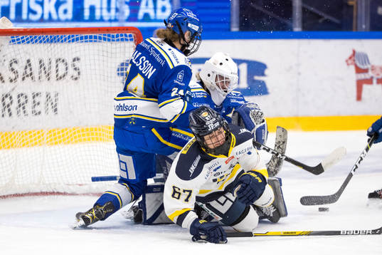 s Michelle Löwenhielm oroar framför Leksands Ida Karlsson