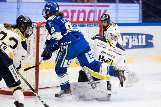 Leksands Ella Albinsson och HV71s målvakt Lina Van Noort