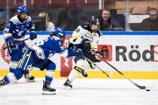 HV71s Mira Markström och Leksands Saana Valkama
