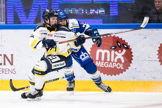 HV71s Sanni Hakala och Leksands Amanda Butterfield