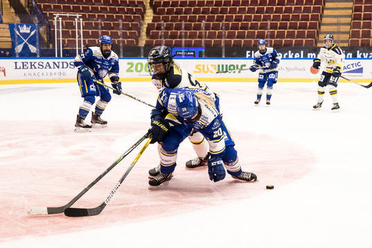 Leksands Karolin Malmquist och HV71s Michelle Löwenhielm