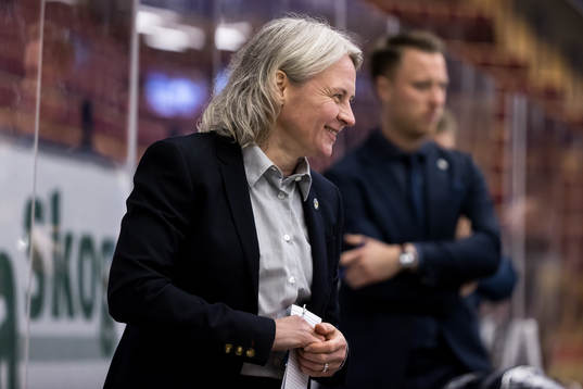 HV71s assisterande tränare Riikka Sallinen