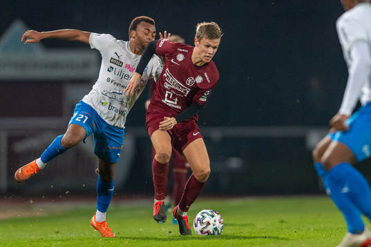 Värnamos Abdussalam Magashy och Landskronas Oscar Petersson