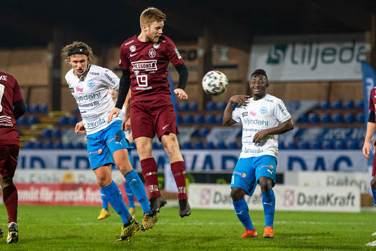 Värnamos Charlie Vindehall mot Landskronas Dennis Olofsson