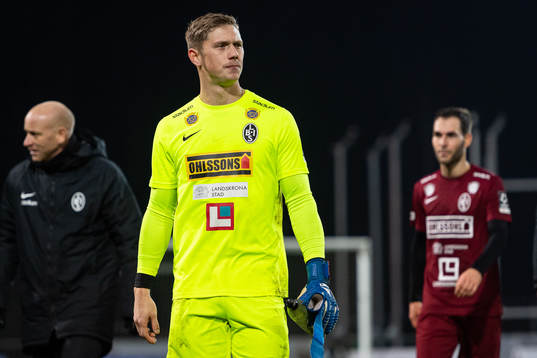 Landskronas målvakt Philip Mårtensson deppar