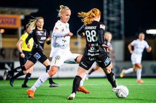 Rosengårds Caroline Seger mot Växjös Tilde Johansson