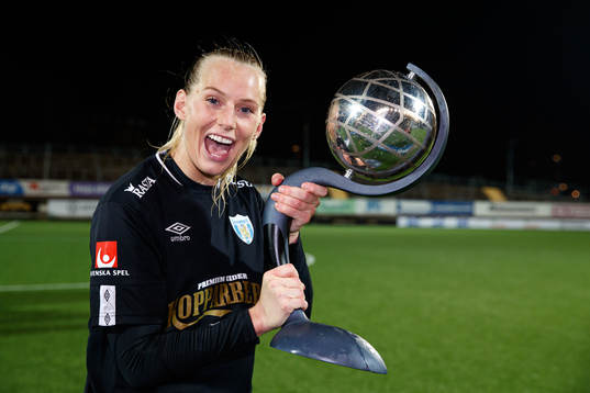 Göteborgs Stina Blackstenius jublar med Kronprinsessan