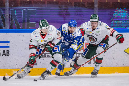 Leksands Marek Hrivík mot Frölundas Max Friberg och Filip