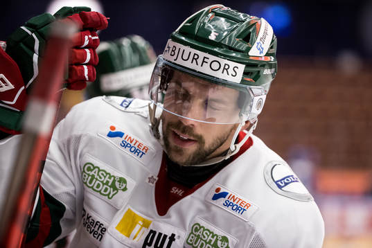 Frölundas Filip Johansson deppar i båset