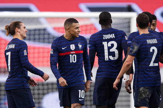 Antoine Griezmann and Kylian Mbappé of France