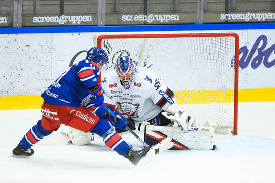 Linköpings målvakt Niklas Lundström och Oskarshamns