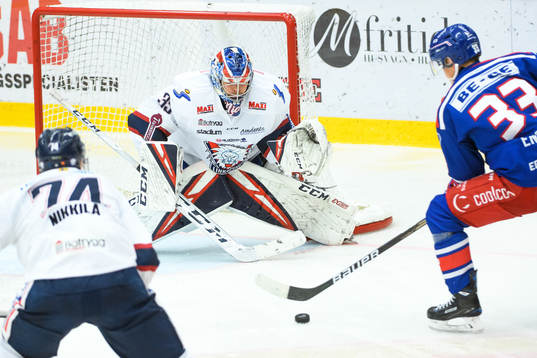 Linköpings målvakt Niklas Lundström och Oskarshamns