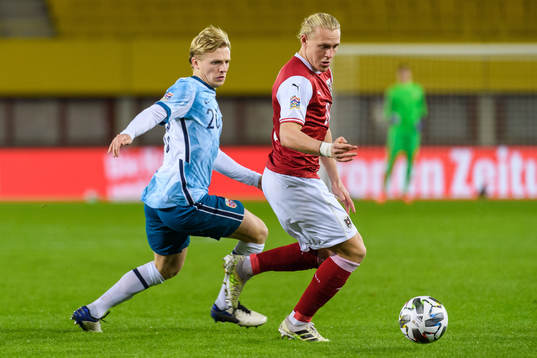 Mats Møller Dæhli of Norway and Karim Onisiwo of Austria