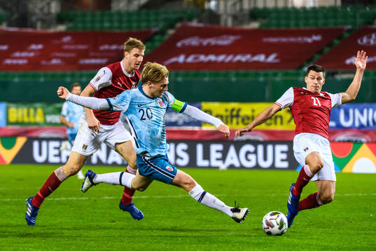 Mats Møller Dæhli of Norway and Stefan Lainer of Austria