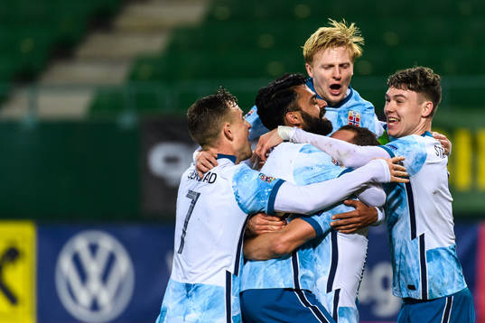 Ghayas Zahid of Norway celebrate with teammates