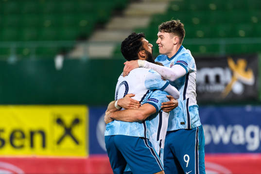 Ghayas Zahid of Norway celebrate Jørgen Strand Larsen