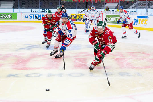 Oskarshamns Philip Samuelsson och Frölundas Frölundas