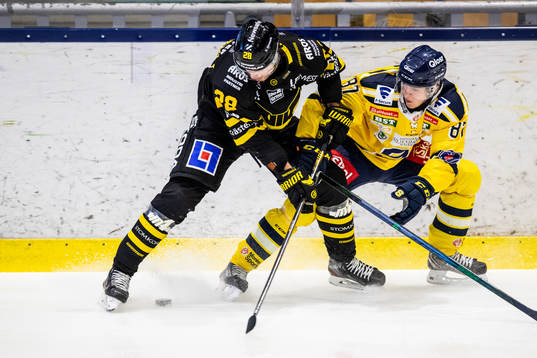 Västerås Lukas Zetterberg och Södertäljes Hugo