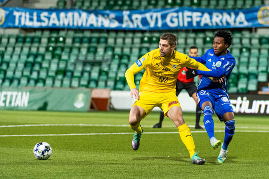 Halmstads Mikael Boman och Sundsvalls Abdul-Halik Hudu