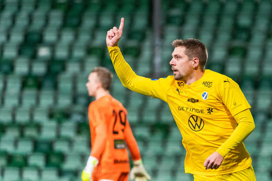 Halmstads Mikael Boman jublar