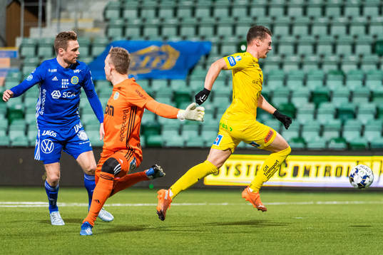 Halmstads Samuel Kroon gör 0-3 bakom Sundsvalls David