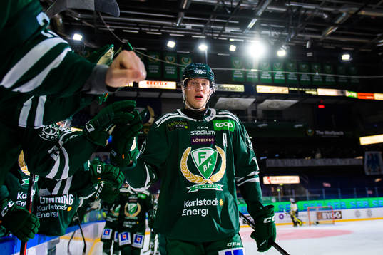 Färjestads Victor Ejdsell jublar