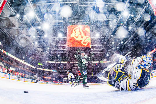s målvakt Hugo Alnefelt deppar